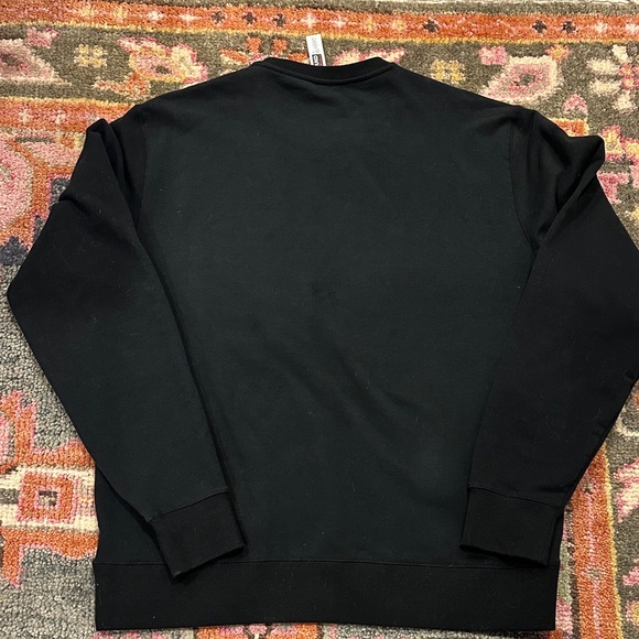 Kirkland Signature Unisex Black Crewneck Sweater - Picture 3 of 4
